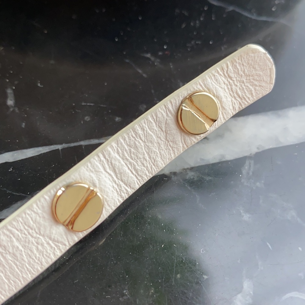 White leather bracelet - Picture 7 of 8